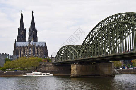 德国语古龙香水大教堂和霍亨佐伦桥的视图北莱茵威斯特法伦图片