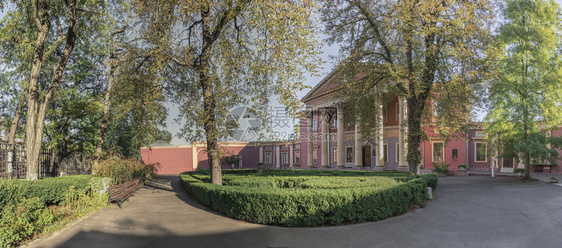 乌克兰敖德萨艺术博物馆的全景乌克兰奥德萨艺术博物馆和乌克兰奥德萨艺术博物馆和图片的主要美术画廊之一户外经典的城市景观图片
