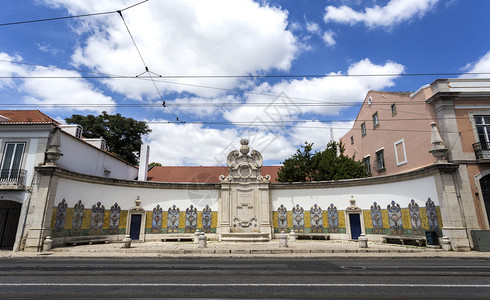 建成王冠葡萄牙的建筑显示查法里兹达科多亚CharfarizdaCordoaria也称为查法里兹达琼盖拉ChafarizJunqu图片