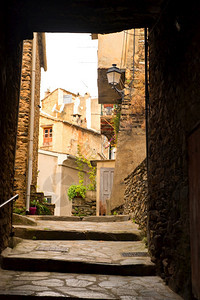 透过法国Casinca村浏览小巷旅游历史的欧洲图片
