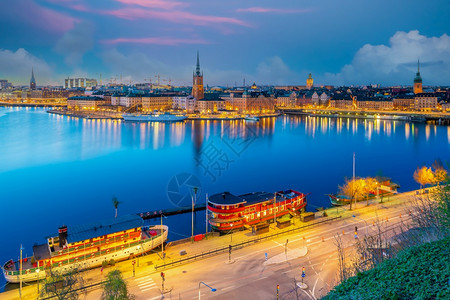 斯德哥尔摩老城市天线日落时瑞典城市景色天空城市景观图片