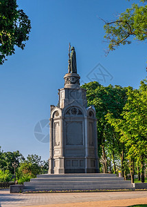 一种首都王子乌克兰基辅0712乌克兰基辅VladimirskayaGorka的弗拉基米尔大帝纪念碑在一个阳光明媚的夏日早晨乌克兰图片