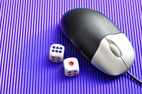 电子产品沟通计算机鼠标和骰子展示在线注图片