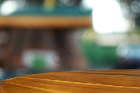散景带模糊的与室外花园背景相匹配的空木桌头外部图片