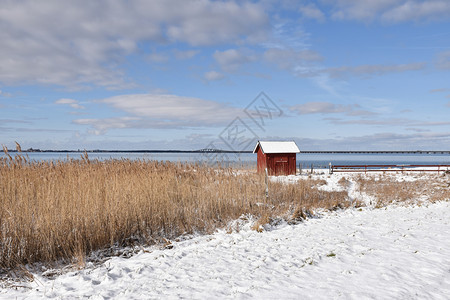 木制的冬季老捕鱼小屋Farjestaden在瑞典奥兰岛斯堪的纳维亚波罗海图片