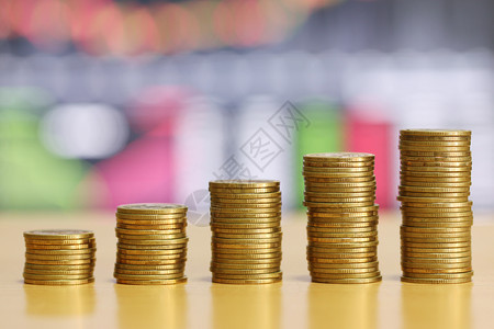 堆叠金融增长概念的币供您在企业中进行设计演示生长推杆货币图片