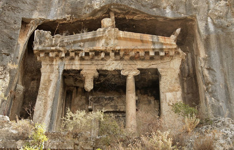 土耳其Fethiye附近古老的Lycian陵墓山教科文组织死的帝国图片