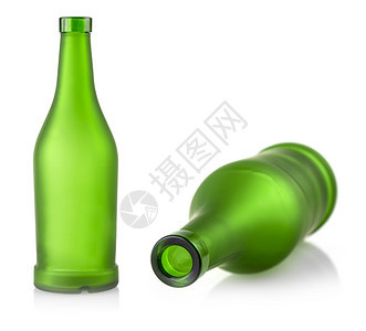葡萄酒液体白色背景上隔离的空绿色玻璃瓶白背景上隔离的空绿色玻璃瓶工作室图片