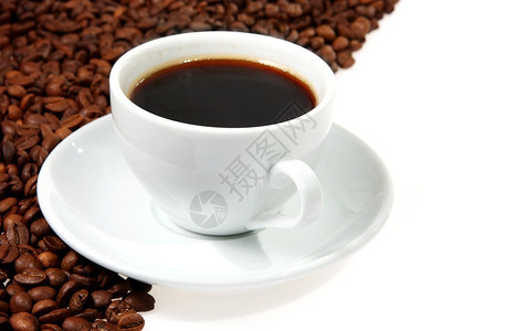 食物浓咖啡早晨豆背景下的杯以豆为背景图片