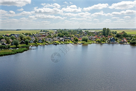 帆船航海的艾塞尔梅来自荷兰弗里斯Oudega村的空中飞机图片