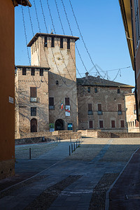 建筑学老的农村意大利帕尔马的罗卡桑维塔莱和丰内拉托城堡意大利帕尔马的罗卡桑维塔莱和丰内拉托城堡图片