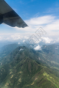 全景顶峰蓝色的尼泊尔和喜马拉雅山风景观从飞机到尼泊尔的旅游和行图片