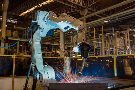 机器人在汽车工业中焊接金属部分电子产品工程制造业图片