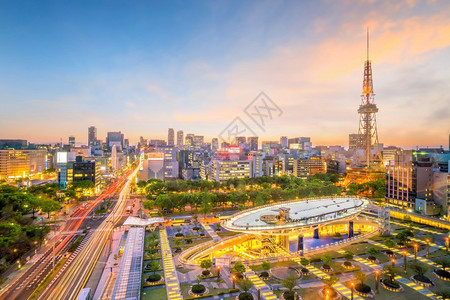 夜晚日本名古屋市中心天际的黄昏现代亚洲人图片