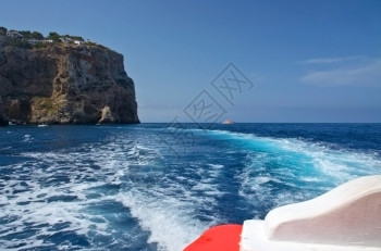 岛屿绿松石马略卡岛西班牙巴利阿里群岛Mallorca的海上浮油颜色图片