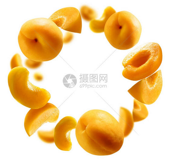 杏子漂浮在白色背景上成熟的水果在飞行中成熟的水果在飞行中圆形的生颜色图片