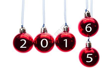 装饰老红圣诞节球或长年数为2015和新2016的乳房白底孤立丝带图片