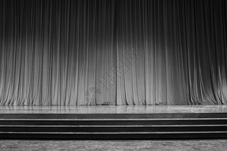 黑白窗帘和舞台厅剧院里有台阶聚光灯入口技巧图片