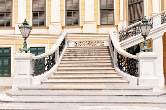 帝国的奥地利维也纳Schonbrunn宫前楼梯公园皇帝图片