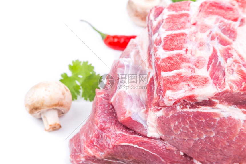 胡椒白背景的面骨肉片块生广告横幅或印刷品蘑菇食物图片