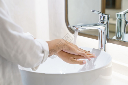 浴室洗手台洗手图片