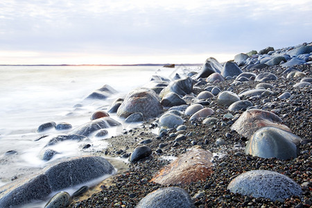 景观莫埃伦挪威海岸冬季日落莫埃伦喷波浪图片