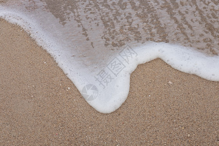 海浪和白色海浪泡沫图片