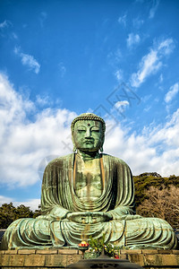 传统的伟大雕塑日本小户寺木浦的著名大佛铜雕像即宰津Daibutsu图片