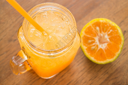 健康的橙汁图片