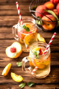 果汁混合清爽的桃子饮料新鲜图片
