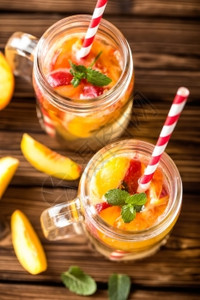 液体水食物清爽的桃子饮料图片