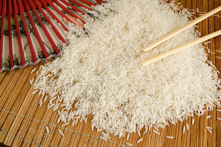 稻米是健康的食品从大米中可以准备许多菜盘庄稼棕色的生图片