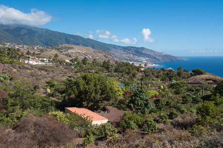 风景优美蓝色的西班牙加那利群岛拉帕尔马海岸线地貌金丝雀图片