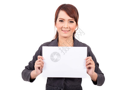 信息快乐笑的年轻商业女拿着空白牌在背景上行政人员灰色的图片