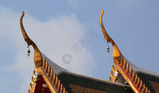 质地红色的蓝天空背景寺庙屋顶上可亮点著名图片