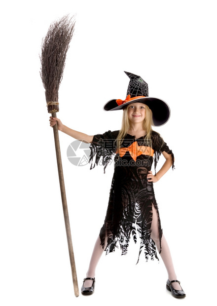 网络美丽的笑着脸小女孩穿着长金发的穿着巫服装戴一顶黑魔帽上面有网蜘蛛和橙色弓帽子满的图片
