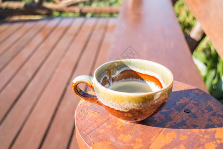 宁静天新鲜的热咖啡杯股票照片陶瓷制品图片