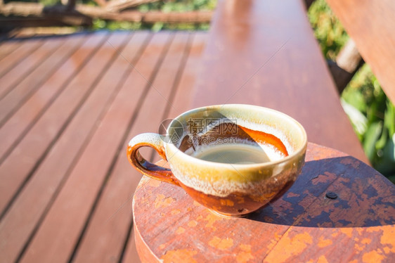 宁静天新鲜的热咖啡杯股票照片陶瓷制品图片