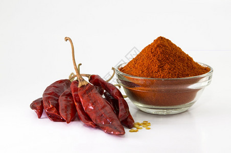 文化新鲜的干燥红辣椒和粉末食物图片
