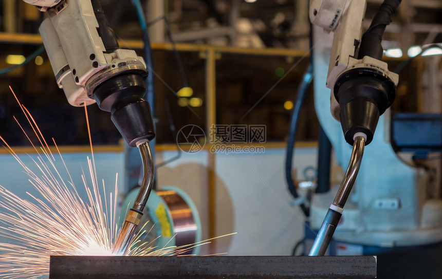 工业的电子产品高科技小组机器人焊接装汽车部件图片