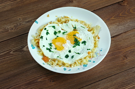 雪良奇厨房美食阿塞拜疆烹饪菜盘切除鸡蛋图片