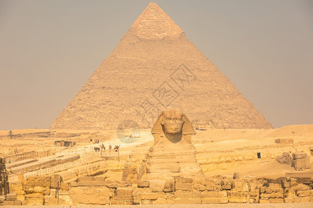 文明斯芬克和埃及开罗吉萨的金字塔雕像图片