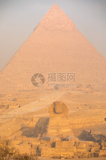 胡夫天空斯芬克和埃及开罗吉萨的金字塔图片