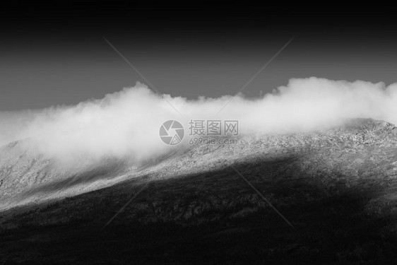 黑白阴山风景背高清黑白阴山风景背北方假期戏剧图片