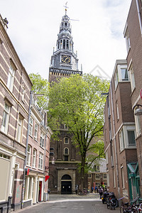 城市与Noorderkerk在荷兰阿姆斯特丹浏览北图片