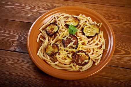 意大利面allanormarecipe配番茄酱西里子菜帕尔马干酪新鲜的素食主义者图片