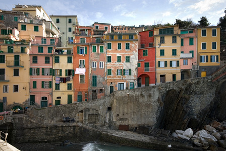 住宅意大利辛克地球社Riomagaggiore的奇异光滑捕鱼村丰富多彩的海图片