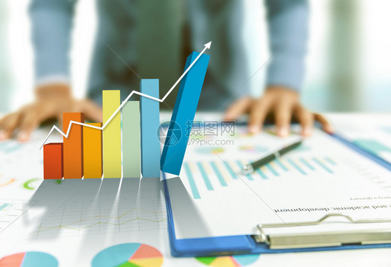 损失B商人提出不断上升的图表商业增长概念收入投资图片