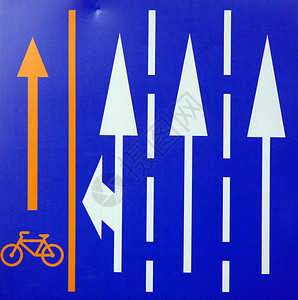 交通信号牌转动白色的自行车图片