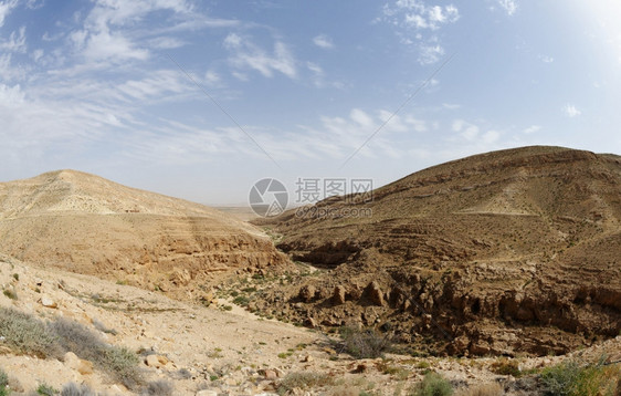 以色列位于死海附近的Mamshit沙漠峡谷以色列全景天空衬套干燥图片